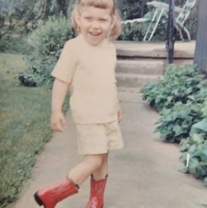 Meet your Posher, Lauri